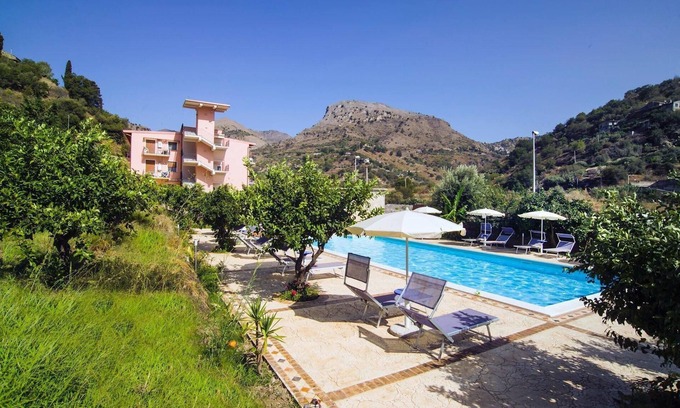 Letojanni Apartamento | Apartamento de vacaciones Letojanni para 1 - 2 personas con 1 dormitorio - Apartamento