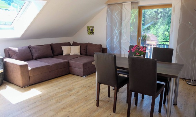 Untermunstertal Apartamento | Apartamento 'Mühlefelsen, Typ B' con vistas a la montaña, balcón y Wi-Fi