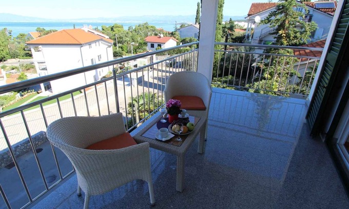Milcetici Apartamento | Apartamento vacacional con 2 balcones y vista al mar