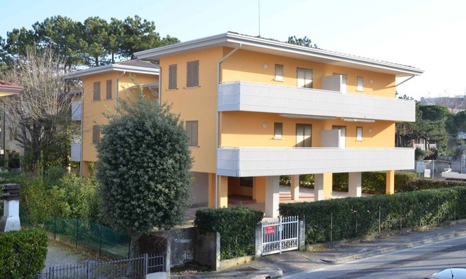 Bibione Apartamento | Apartamento vacacional con un balcón grande
