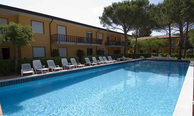 Bibione Apartamento | Apartamento vacacional con balcón y piscina