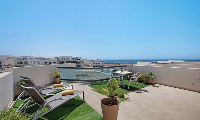 El Cotillo Apartamento | Apartamento de vacaciones "Nautilus Sea View" cerca de la playa con piscina y Wi-Fi