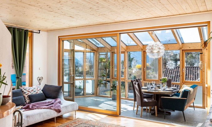 Thuringen Apartamento | Apartamento vacacional 'Nearby' con vistas a la montaña, terraza privada y Wi-Fi