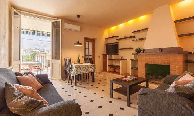 Mataro Apartamento | Apartamento vacacional "Sant Pere" con terraza privada, balcón y Wi-Fi