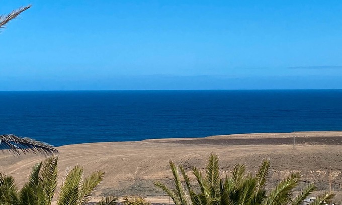 Betancuria Apartamento | Holiday Apartment 'Sonneninsel Fuerteventura' with Sea View, Communal Pool and Wi-Fi