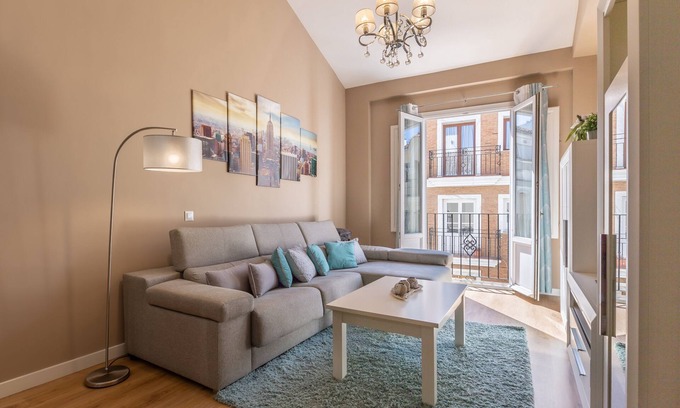 Ronda Apartamento | Apartamento vacacional "Sofía Ronda Center" con terraza, aire acondicionado y Wi-Fi