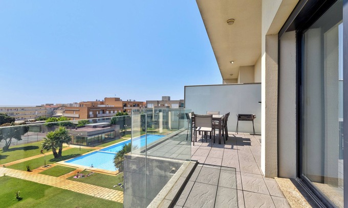 Apulia Apartamento | Apartamento 'Sublime Mundo' con piscina compartida, balcón y Wi-Fi