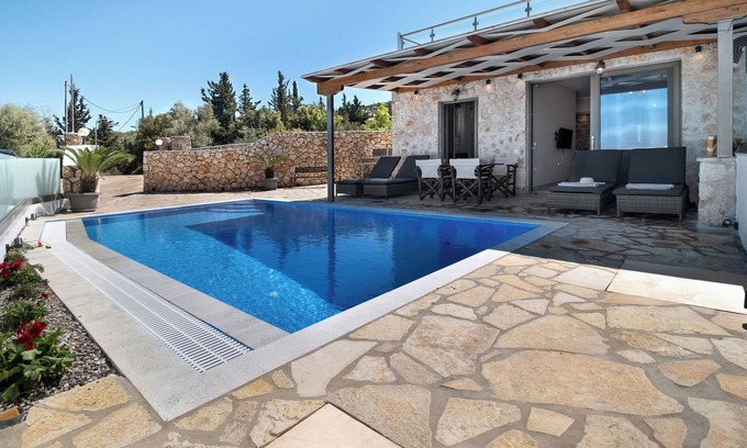 Tsoukaladhes Villa | Apartamento vacacional "Suite Irida" con vistas al mar, 2 terrazas y Wi-Fi
