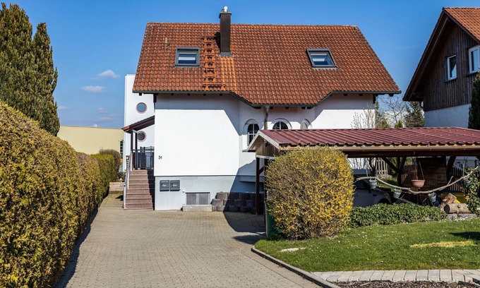 Pfullendorf Apartamento | Apartamento vacacional 'Ülger' con jardín, balcón y Wi-Fi
