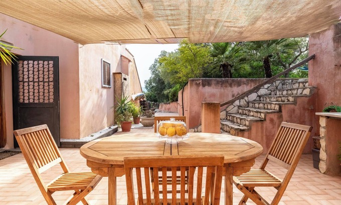 Torre di Bari Apartamento | Apartamento vacacional Ulivi en Villa Belvedere cerca de la playa