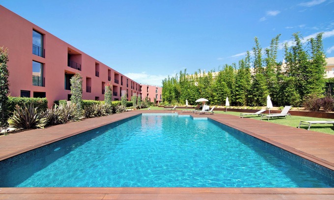 Vilamoura Apartamento | Apartamento vacacional "Unique Luxury Condo In Vilamoura" con 2 balcones, piscina compartida y Wi-Fi