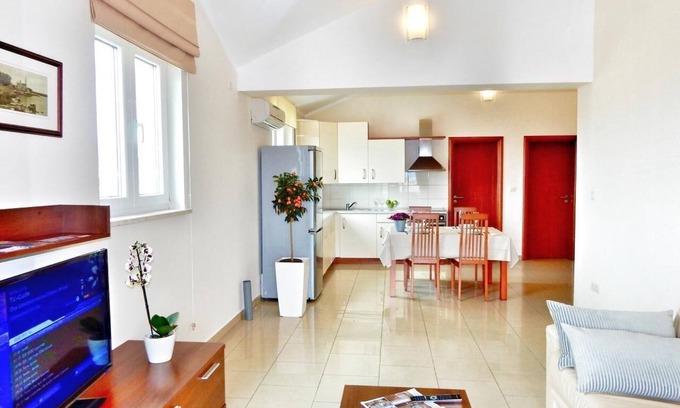 Malinska Apartamento | Apartamento de vacaciones Vantačići para 1 - 6 personas con 2 dormitorios - Apartamento