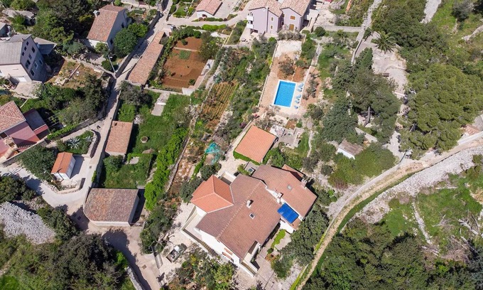 Veli Losinj Apartamento | Apartamento vacacional con balcón