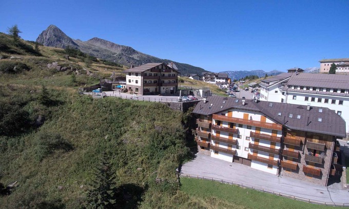 Passo Rolle Apartamento | Apartamento vacacional con vista del balcón a los Dolomitas