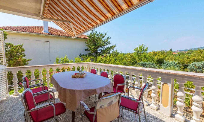 Jadranovo Apartamento | Apartamento vacacional con parrilla y wifi