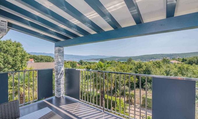 Cizici Apartamento | Apartamento vacacional Con aire acondicionado y balcón.
