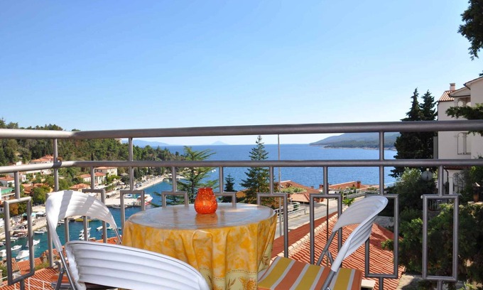 Rabac Apartamento | Apartamento vacacional con balcón y vista al mar