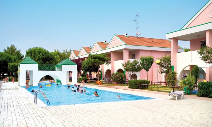 Bibione Apartamento | Apartamento vacacional con balcón y piscina