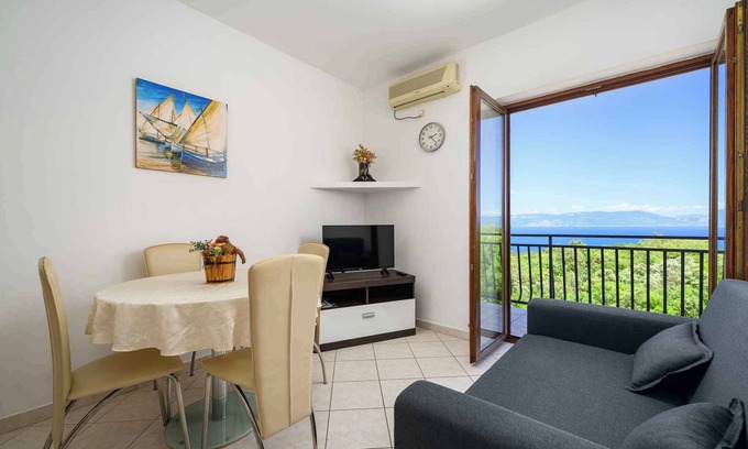 Drenje Apartamento | Apartamento vacacional Con uso de piscina, sauna y jacuzzi.