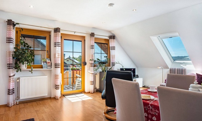 Kappel Apartamento | Apartamento vacacional 'Wutach' con vistas a la montaña, terraza comunitaria y Wi-Fi