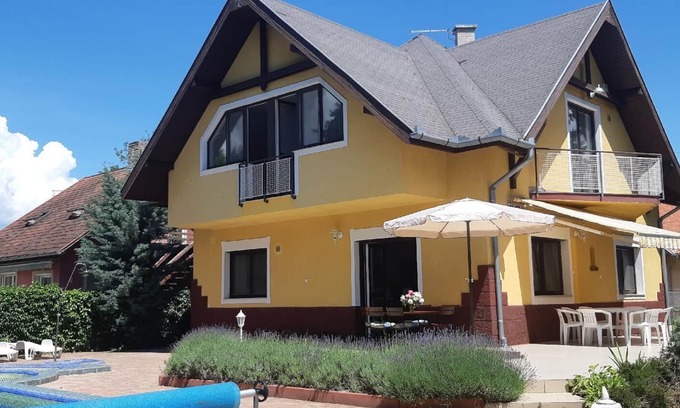 Zamardi Casa | Apartamento de vacaciones Zamárdi para 1 - 9 personas con 2 dormitorios - Casa de vacaciones