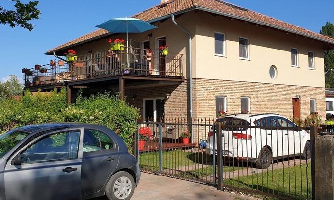 Zamardi Apartamento | Apartamento de vacaciones Zamárdi para 1 - 6 personas con 4 dormitorios - Casa pareada