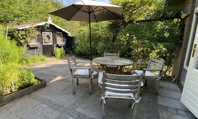 Ouwerkerk Casa | Holiday bungalow for 4 people in a quiet park in Ouwerkerk
