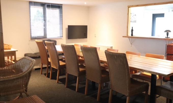 Linde Casa | Bungalow de vacaciones "Huisje-24" en zona boscosa (12 personas)