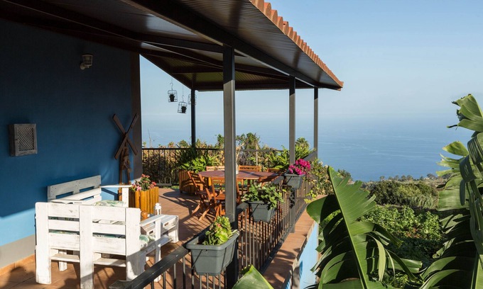 Santa Cruz de la Palma Casa | Casa de vacaciones "Casa el Obispo" con vistas a la montaña, al mar y terraza