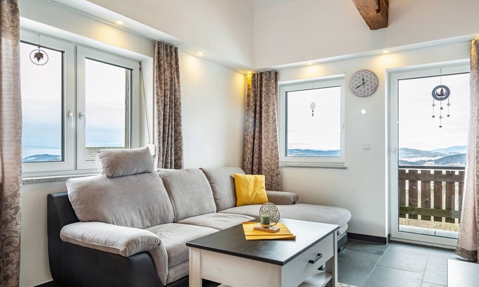 Atzesberg Apartamento | Casa de campo Ammersberg con vistas a la montaña, jardín y WLAN