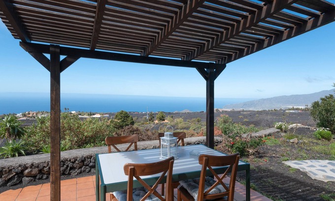 Los Llanos de Aridane Chalet De Esquí | Casa de vacaciones 'El Sueño De Orión' con vistas a la montaña, Wi-Fi y aire acondicionado