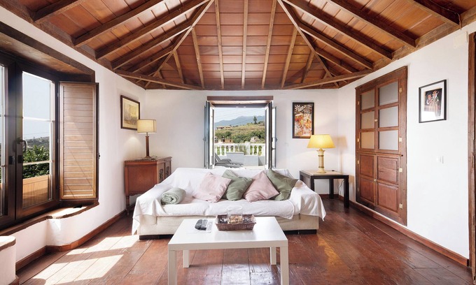 Santa Cruz de la Palma Casa | Casa Vacacional 'Velhoco' con Vista al Mar, Terraza Privada y Wi-Fi