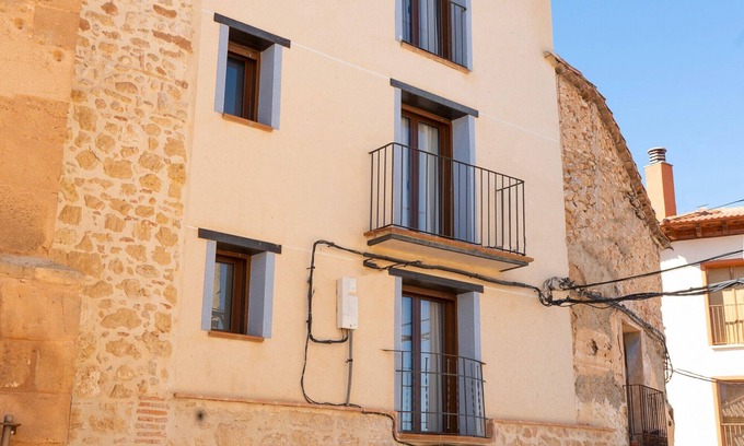 La Mata de los Olmos Casa | Holiday Home 'El Morral' with Balcony