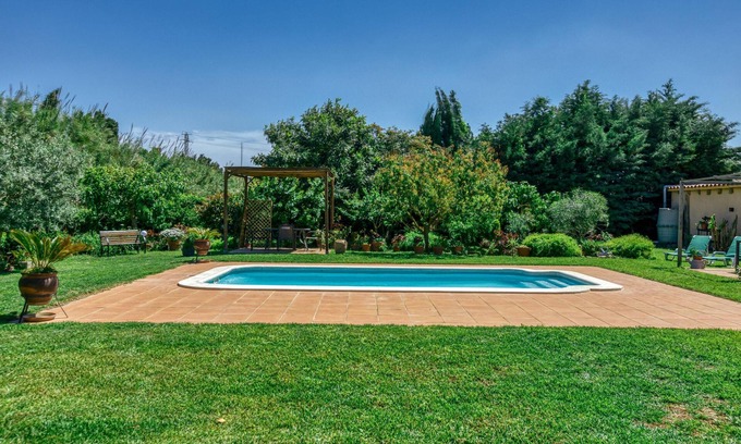 Torroella de Montgri Casa | Casa de vacaciones 'Castell del Montgrí' con vistas a la montaña, piscina y Wi-Fi
