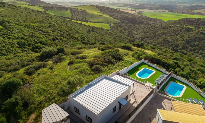 San Ambrosio Casa | Casa Vacacional 'Miramar' con Vista a la Montaña, Wi-Fi y Aire Acondicionado