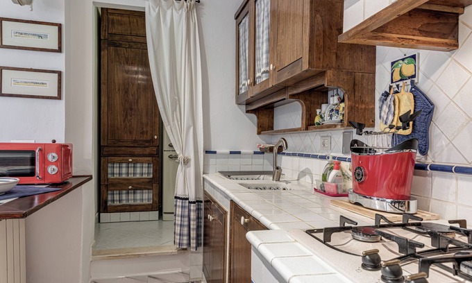 Magliano Casa | Holiday Home 'Poggio Dei Carli' with Private Garden, Wi-Fi and Air Conditioning