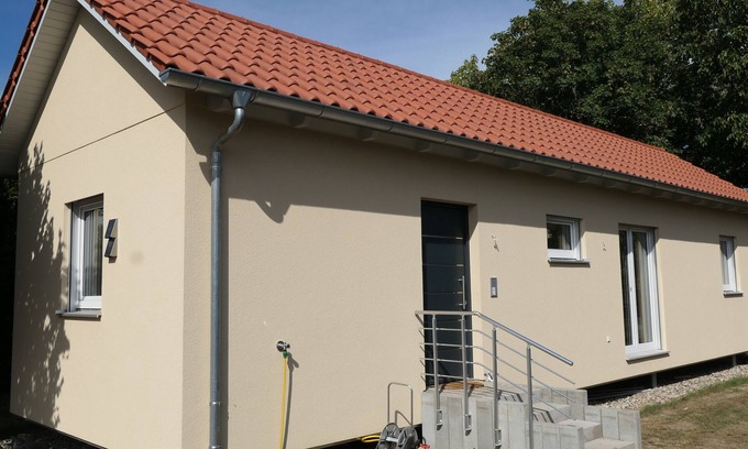 Region Hannover District Casa | Holiday Home 'Accommodation for Trade Fairs and Leisure' with Private Garden