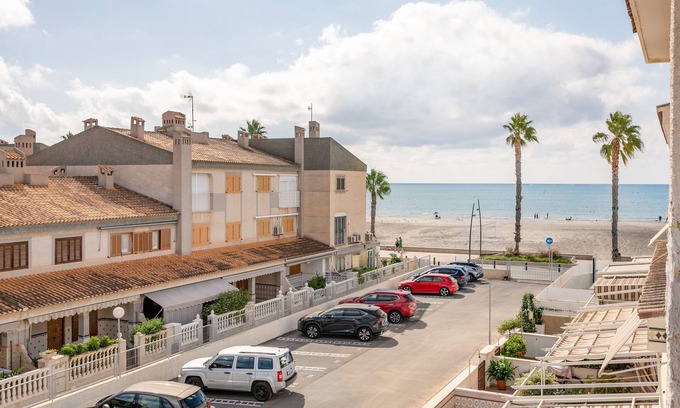 Santa Pola Casa | Casa 'Aldea Blanca Santa Pola' cerca de la playa con Wi-Fi
