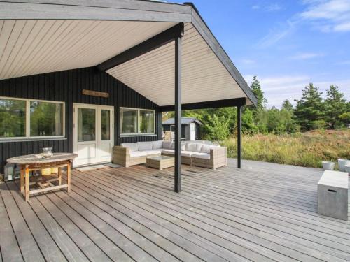 Henne Casa | Holiday Home Aleko - 2-5km from the sea by Interhome