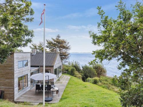 Ebeltoft Casa | Holiday Home Alfhild - 30m from the sea by Interhome