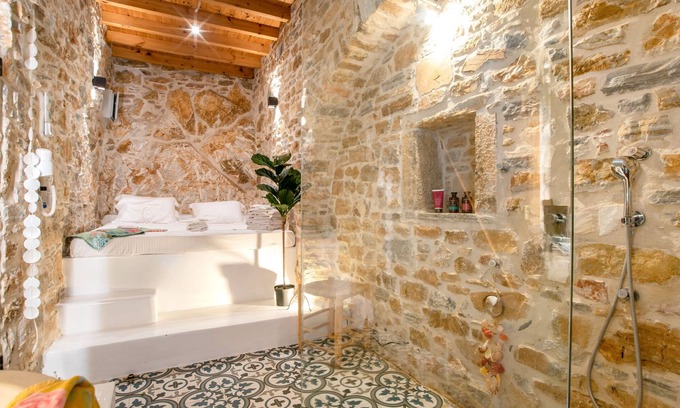 Filoti Casa | Casa de vacaciones 'Almond Blossom Cottage' con vistas a la montaña, terraza privada y Wi-Fi