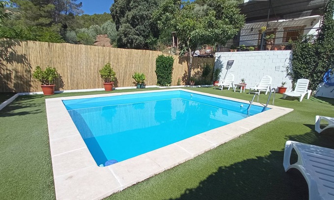 La Hueta Casa | Casa de vacaciones 'Alojamiento Rural Puente Honda' con vistas a la montaña, piscina y Wi-Fi