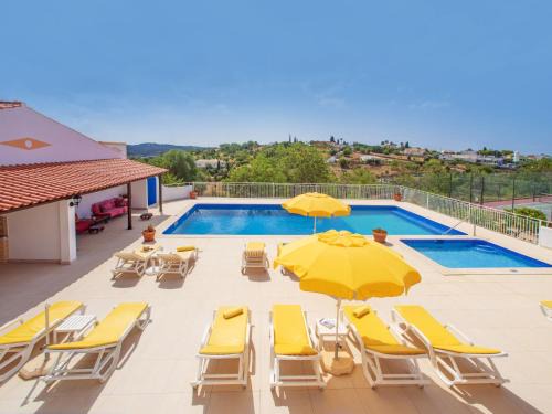 Mem Moniz Casa | Holiday Home Ana by Interhome