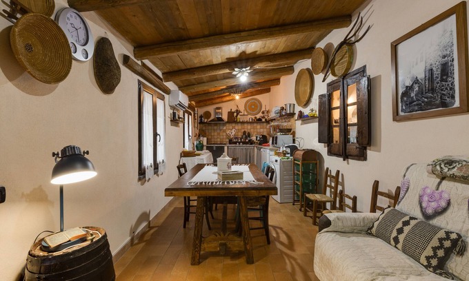 Paulilatino Casa | Casa de vacaciones "Antica dimora" con jardín y aire acondicionado
