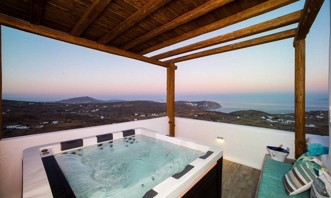 Plintri Casa | Casa de vacaciones 'Aris Sky Suite Private Mini Poolspa' con vistas al mar y Wi-Fi