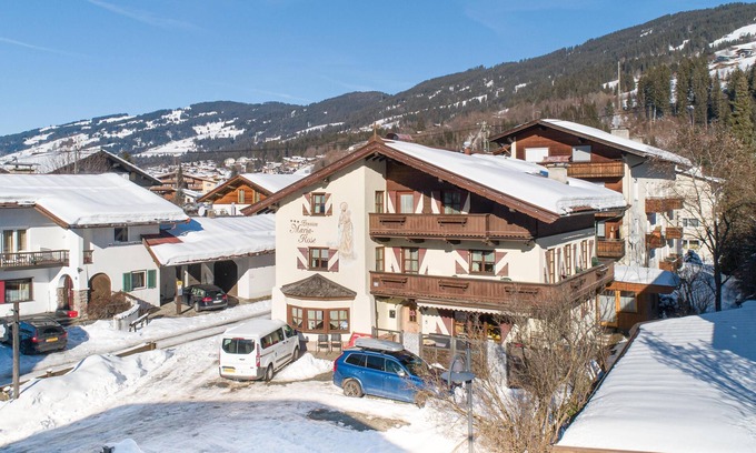 Kitzbuehel Casa | Holiday home with sauna near ski lift