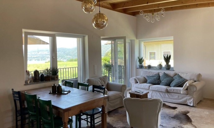 Schiefling am See Casa | Casa de vacaciones 'Casa Tapeo' con vistas al lago, piscina compartida y Wi-Fi
