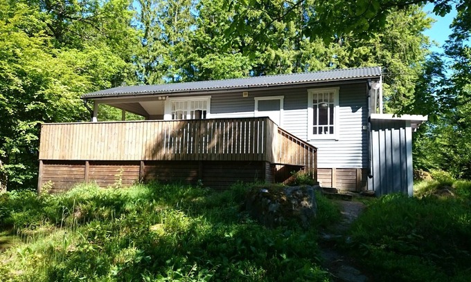 Hallaryd Casa | Holiday home at the lake Örsjön with free Wi-Fi