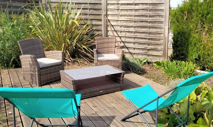 Bourges Casa | Casa de vacaciones 'Au Nid Douillet' con terraza compartida, jardín compartido y Wi-Fi