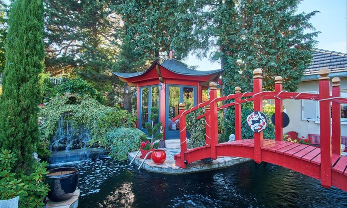 Pierre-Chatel Casa | Casa de vacaciones 'Au Printemps Japonais' con vistas a la montaña, jardín y Wi-Fi